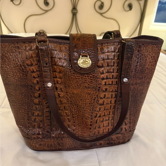 Brahma Crocodile Embossed Tote Bag - Picture 9 of 9